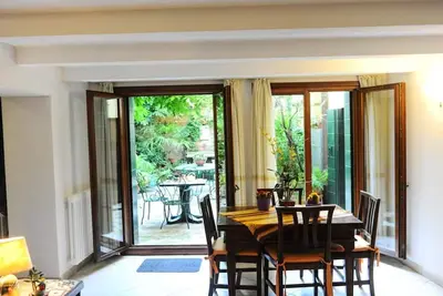 Image de Appartement avec jardin dans le centre historique- Free Cancellation