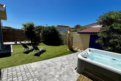 Image de Charmante maison avec jacuzzi proche plages et centre Lacanau - 21301