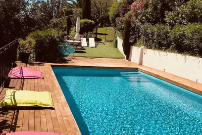 Image de Saint Paul de Vence appt au calme dans villa provencale avec piscine pour 6perso