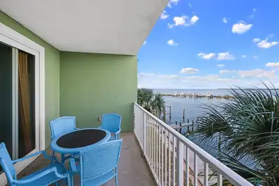 Image de Vue fantastique sur la magnifique baie de Mobile! Livré avec glissement / ascenseur privé!