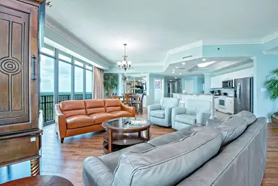 Image de Gulf Front ~ Lazy River ~ Corner Condo ~ Phoenix West 1501 ~ Prickett