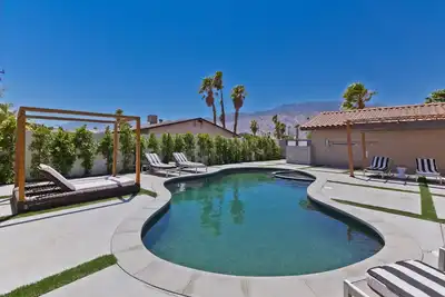 Image de DÉTENTE Totale Belle Maison Avec Piscine Et Spa & Vue Montagne & Zone PRIVÉE