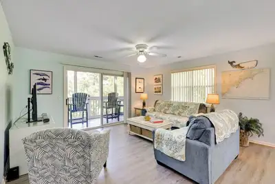 Image de Southport Resort Condo avec balcon, piscine + accès à la plage