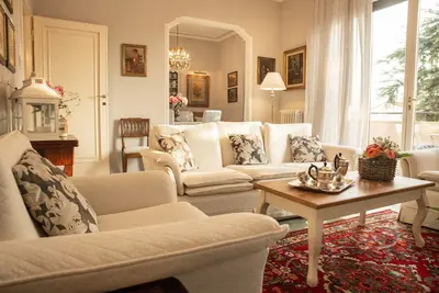 Image de Appartement De Luxe - Parking Et Jardin PRIVÉ-TRÈS Proche Murs De Lucca -Wifi