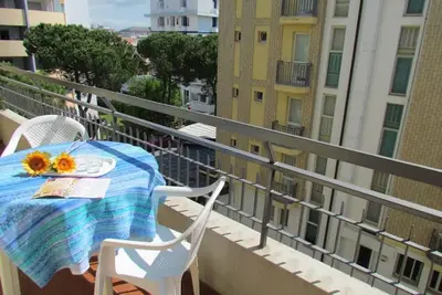 Image de Appartement cosy avec balcon Ă 100m de la mer