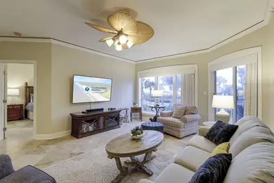 Image de Grande villa au premier étage avec vue sur l'océan!