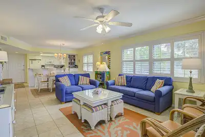 Image de 2 chambres, 2 salles de bain condo front de mer, situé sur West Gulf Drive