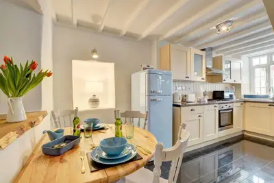 Image de July Cottage - Deux Chambres Maison, Couchages 4