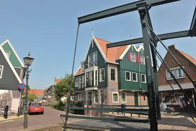 Image de Appartement de luxe au coeur du centre de Volendam 30 mètres du port.