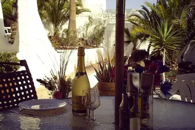 Image de Grand Luxe : villa individuelle avec 4 chambres et 4 salles de bains