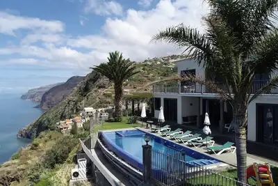 Image de Détendez-vous à la meilleure villa Ocean Cliff à Madère