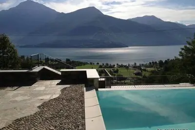 Image de Gravedona Lac de Côme incroyable appartement sommeil 4 piscine vue sur le lac wifi animaux acceptés