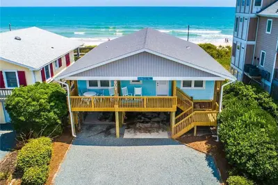 Image de Bunker Hill: 4 Br / 3 Ba bord de mer Ă Topsail Beach, pour 8 personnes