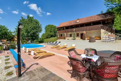 Image de Superbe maison Ă Novi Marof avec WiFi