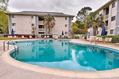Image de Condo Hilton Head de style complexe - Marchez jusqu'Ă la plage!