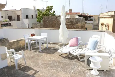 Image de Appartement de luxe avec terrasse et cuisine dans le centre
