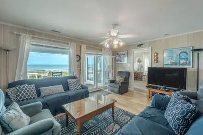 Image de Loony Dunes: 4 Br / 3 Ba bord de mer Ă Topsail Beach, 8 personnes