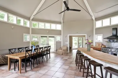 Image de Cuisine spectaculaire, 6 chambres, sur 20 hectares avec piscine creusée