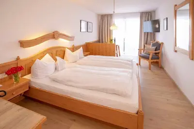 Image de 1 App. 1-Zimmer mit Kochnische Balkon und seitlichem Blick zum See