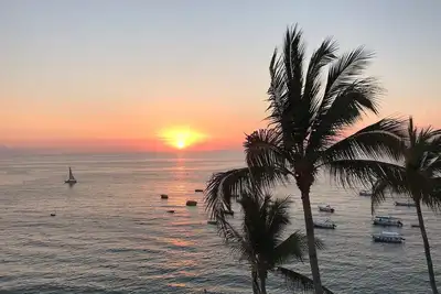 Image de Oceanfront Penthouse Ă La Palapa avec une vue imprenable sur la baie de Banderas
