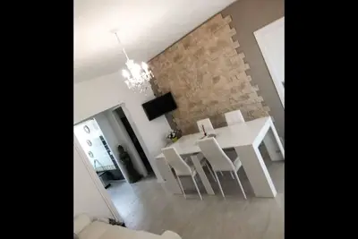Image de Appartement vue mer avec piscine, court de tennis et climatisation