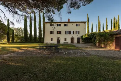 Image de Belle maison sur jardin avec piscine partagée à 5km. de Sienne Toscane