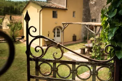 Image de \"Offre\" maison de campagne toscane avec jardin Ă la campagne