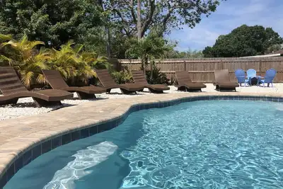 Image de Paradise Cove - Une escapade parfaite sur la plage avec piscine privée chauffée.