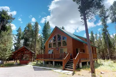 Image de 🚛Free Trash Pickup📡-Wifi-Tv Satellite-🔥-Bbq Grill-Ynp-Tetons-Huckleberry Inn⭐️