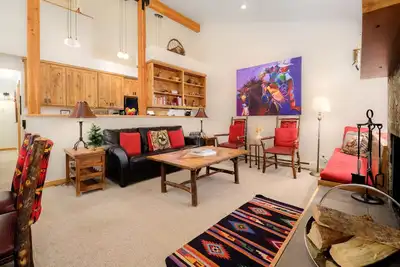 Image de Rmr: Loft 2 chambres décoré professionnellement dans les trembles + activités gratuites!