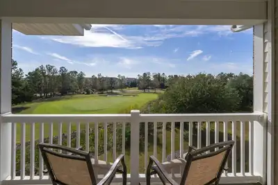 Image de Bright & Beautiful 2br à Barefoot Resort! Superbes vues sur le terrain de golf de cet endroit génial!