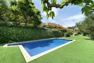 Image de Location de maison mitoyenne avec piscine à Begur, centre