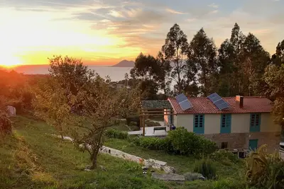 Image de Una Rara Avis - maison solaire avec vue sur la mer