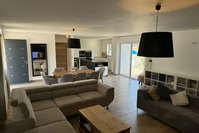 Image de Villa Moderne 5 Chambres Avec Piscine Spa Et Climatisation