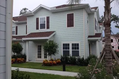 Image de Lucaya Village près de Disney Parks & Outlets