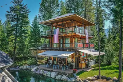Image de Stay at Our Lookout Tower: Studio Apartment, Waterfront Pond, near Glacier Np