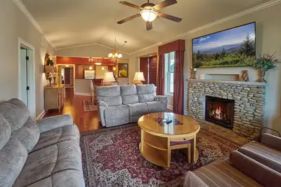 Image de PROPRIÉTAIRE exploité Luxe 4 Br Riverstone Resort Condo