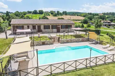 Image de Maison avec piscine privée, grand jardin à 6km de Todi. Belle vue, endroite calm