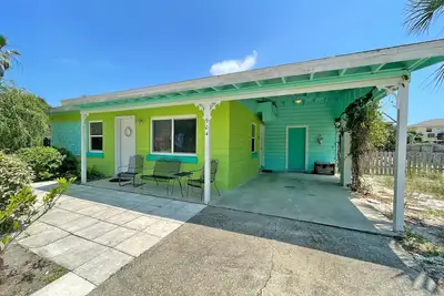 Image de Calme Cottage de Style de Floride w / Commodités Modernes. Doggies Bienvenue