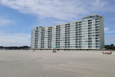 Image de Condo Oceanfront @ Sands Beach Club sur la Rive-Dr