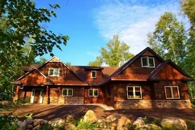 Image de Luxueux Retraite Lakefront: 4 Br / 3 Ba, Ski / Golf / Swim, pour 16 personnes