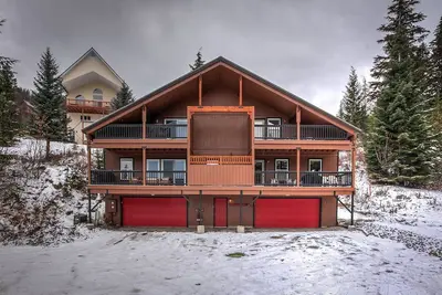 Image de Snowberry 2, 8 lits 8 marches de bain à soulever. Sauna, bain à remous, garage et 30 couchages!
