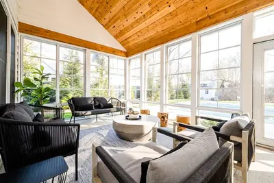 Image de Charmante maison au coeur de Union Pier avec piscine privée!