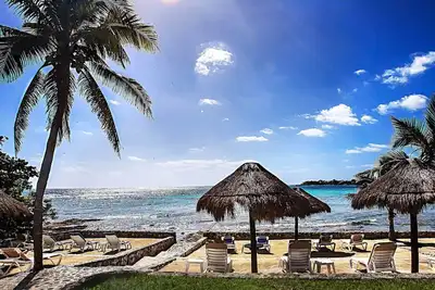 Image de Amazing View Oceanfront avec 2 piscines, service de ménage quotidien