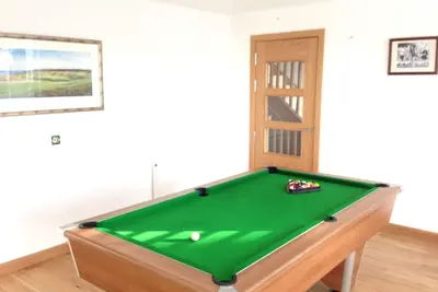 Image de Nouvelle maison de ville moderne et spacieuse à St Andrews, à 5 min à pied de Old Course.