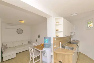 Image de Maison Anica (49311-K1) - Starigrad Paklenica