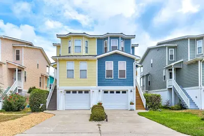 Image de Mission Sea Réalisé: 3 Br / 3 Ba en duplex - 1 côté à Kure Beach, 6 couchages