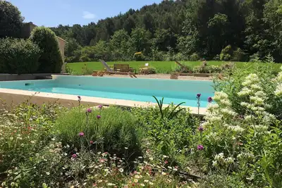 Image de Charmant mas provençal avec piscine sur 5ha  - Calme absolu