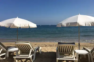 Image de Côte d’Azur-Front de mer-plage sable-Les Issambres-Meublé de tourisme
