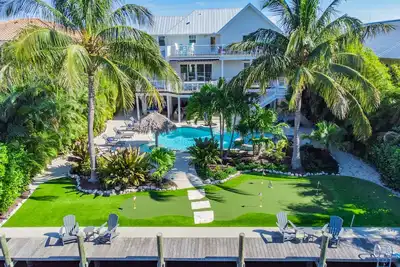 Image de Serenity Beach - Cinq Chambres Maison, Couchages 13